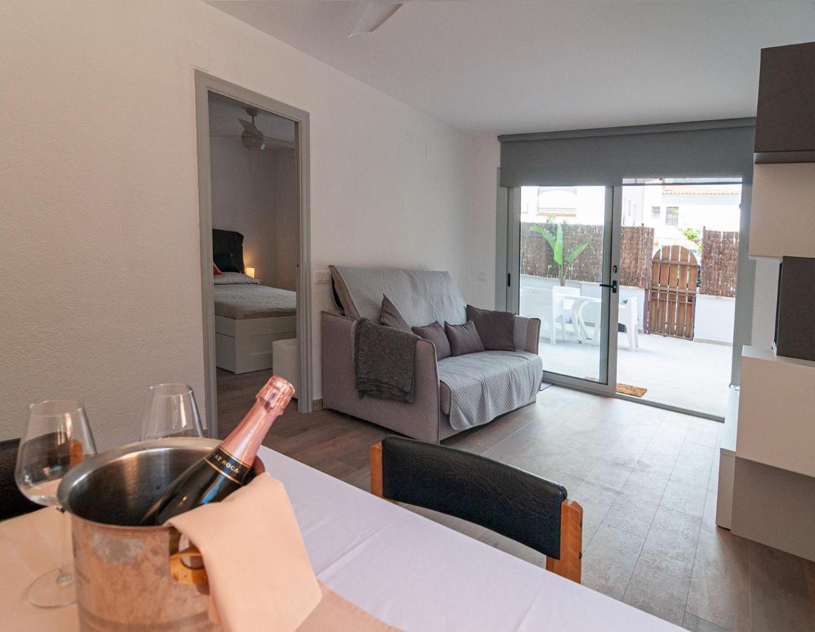 Near Beaches Large Private Patio, Aircon & Community Pool 科马鲁加 外观 照片
